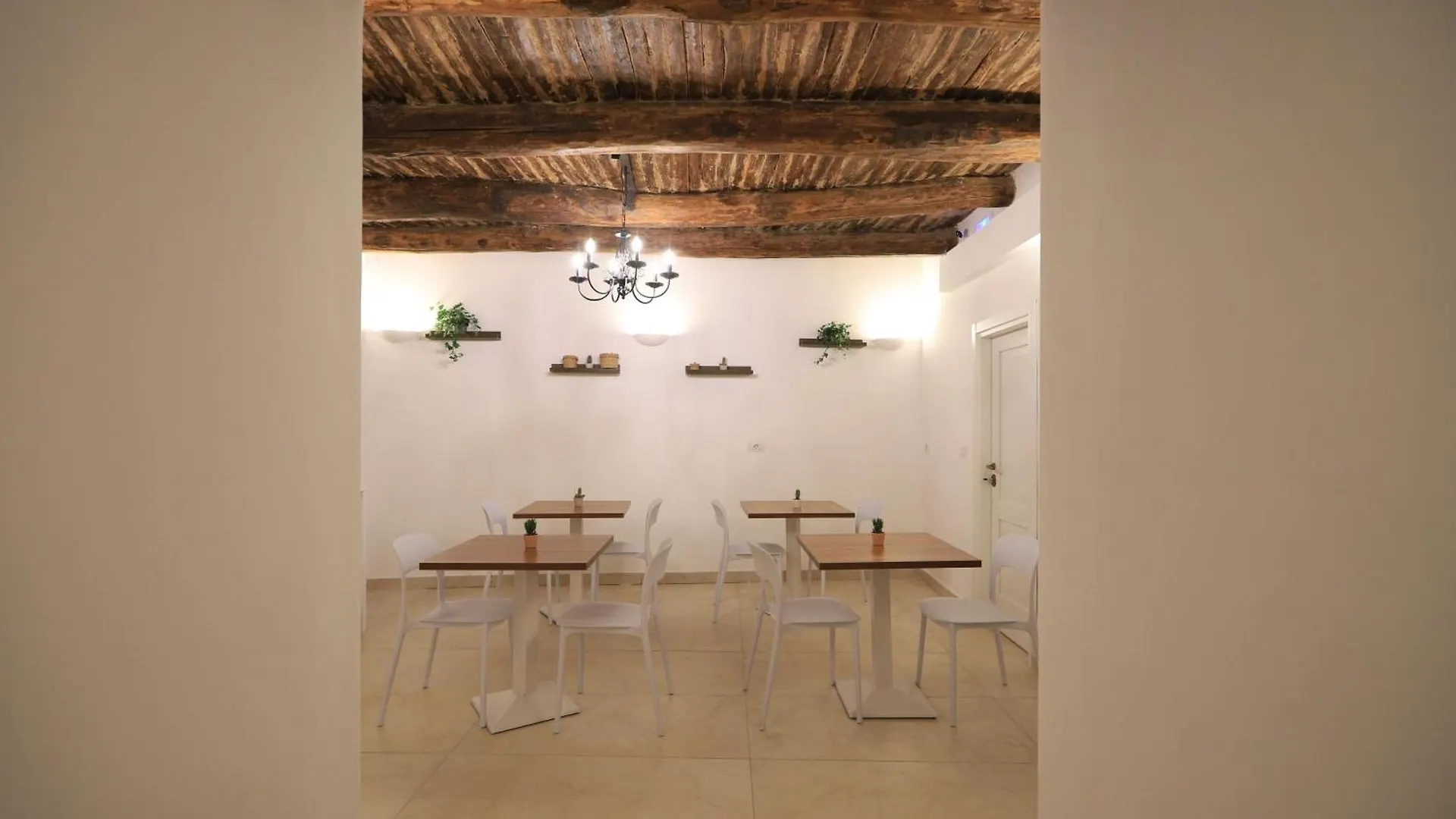 Bed and Breakfast Ai 13 Gradoni Di Chiaia Napoli 0*,